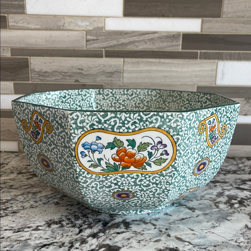 Wedgwood Floral Patterned Decorative Bowl